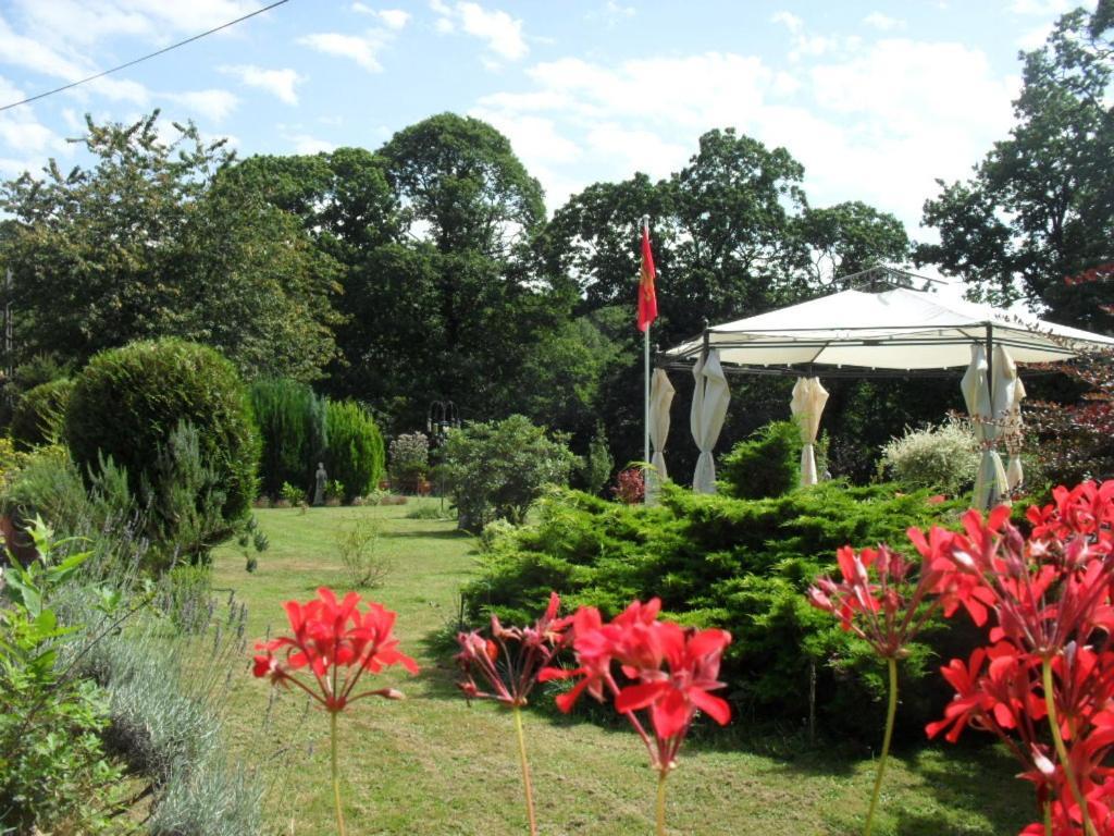 La Chevallerie B&B Isigny-le-Buat Exterior photo
