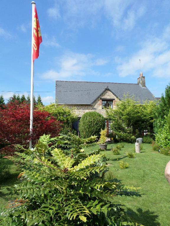 La Chevallerie B&B Isigny-le-Buat Exterior photo