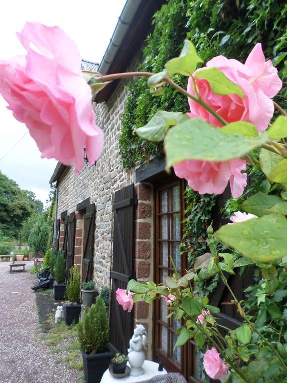 La Chevallerie B&B Isigny-le-Buat Exterior photo