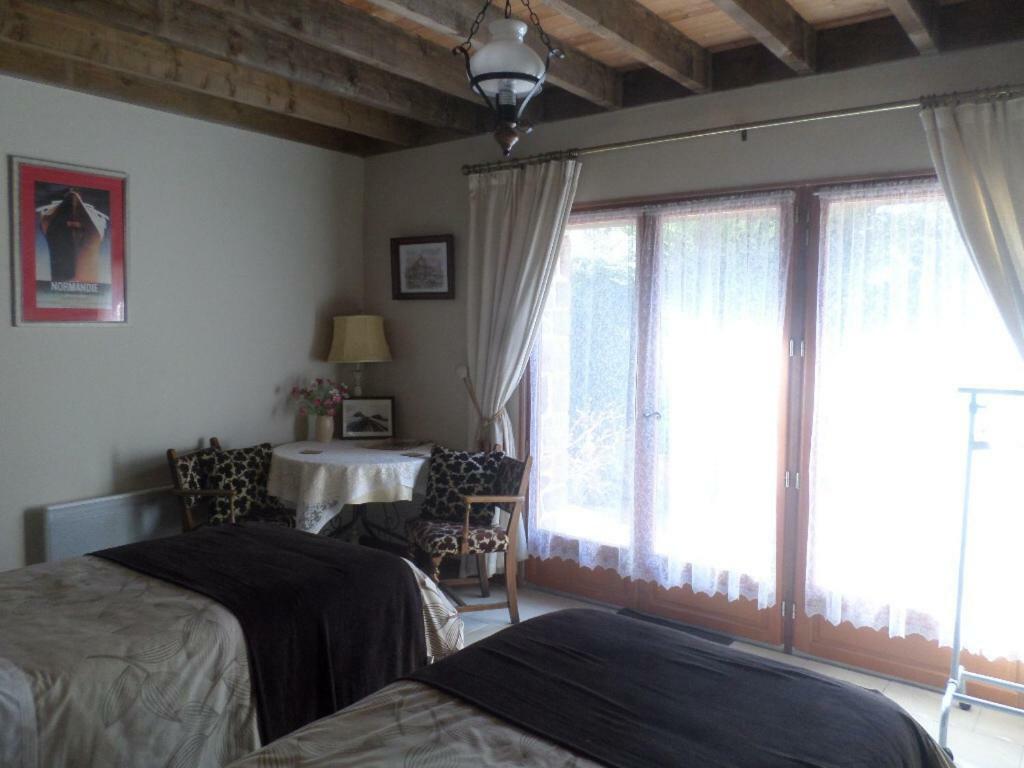 La Chevallerie B&B Isigny-le-Buat Exterior photo